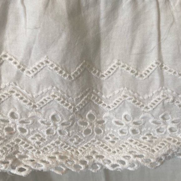 Hi Low White eyelet skirt - Picture 3 of 6